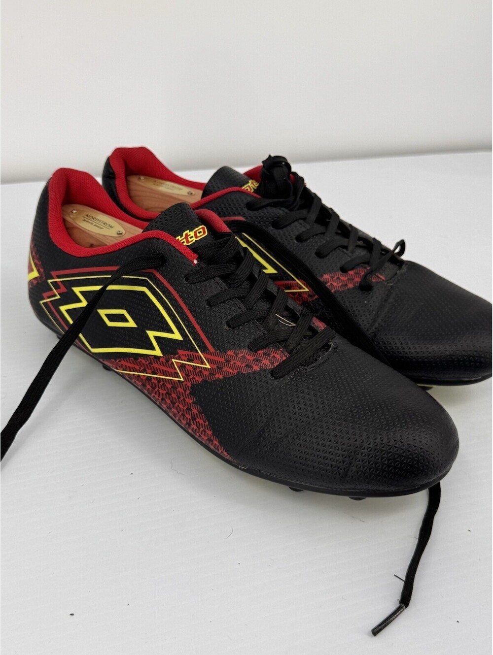Lotto Forza Elite 3 Men's Soccer Cleats - Black/Red/Yellow - Size 8.5 - NWOB